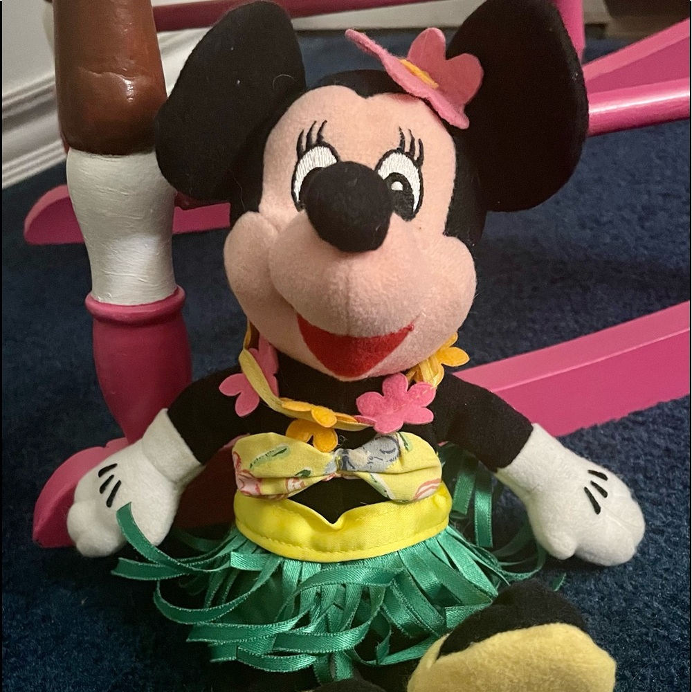 EUC DISNEY HULA MINNIE MOUSE BEANIE